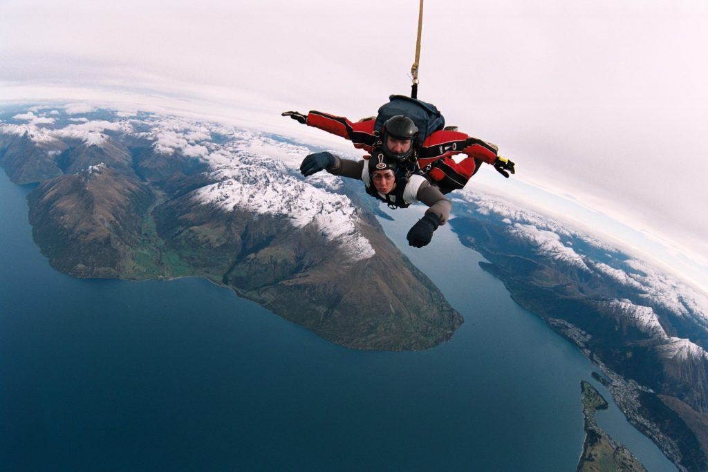 The Best Things To Do In New Zealand go skydiving