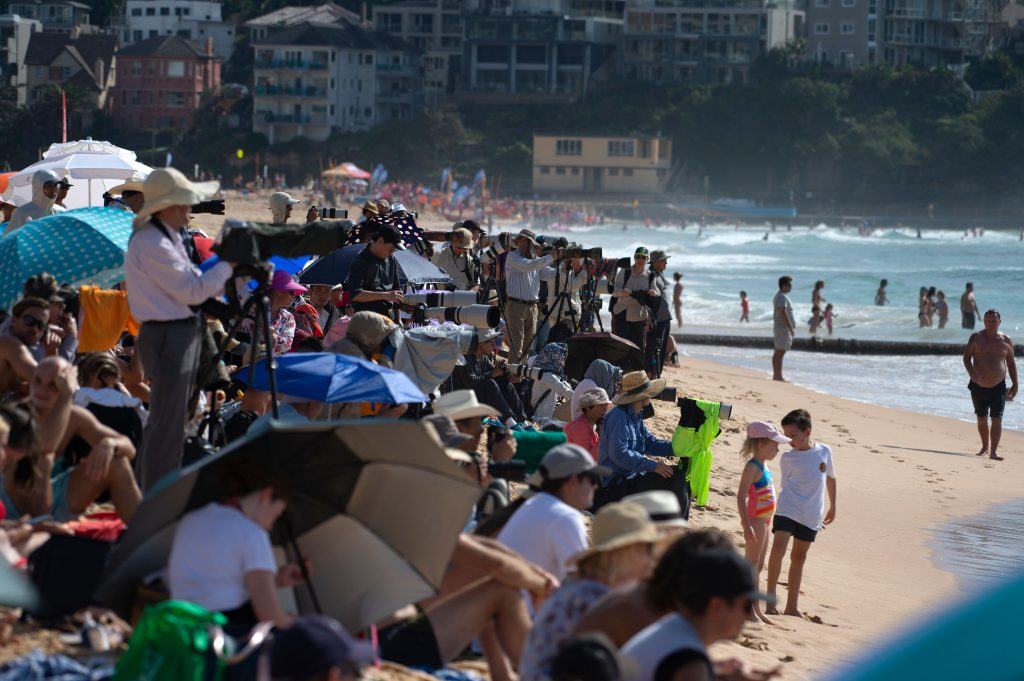 Crowd at VISSLA Sydney Pro